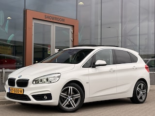 BMW 2-serie Tourer 216d Centennial Sport Line | Pano | Trekhaak | Stoelverwarming | Cruise | Leder | Sfeerverlichting | Stoelverwarming | HUD |