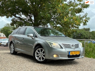 Toyota Avensis Wagon 1.8 VVTi Panoramic | Automaat + Pano + Cruise + Clima nu € 3.975,-!!!
