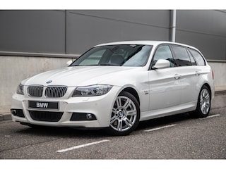 BMW 3-serie Touring 325xi M Sport | Bluetooth | Trekhaak | PDC | HiFi