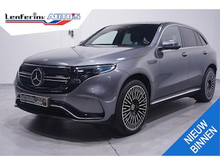 Mercedes-Benz EQC 400 4MATIC AMG Line 80 kWh 1e eigen. NAP Navigatie Excellence-pack Premium-Pack Rijassist-Pack wegklapbare-trekhaak 21"-lmv ECC ACC schuif/kantel-dak MEMO Sportstoelen half leder verwarmd 4-zone clima sfeerverlichting PDC v+a 360 camera Apple HUD