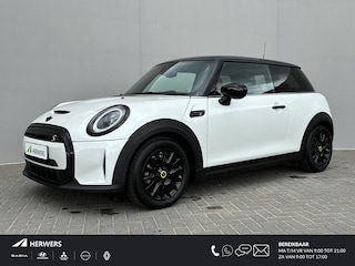 Mini Mini Classic 33 kWh / SOH 100% / Premium Go Pakket / Achteruitrijcamera / Apple Carplay/Android Auto / Navigatie / Stoelverwarming /