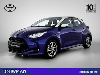 Toyota Yaris 1.5 Hybrid Style + | BTW voertuig | Head-Up Display | Dodehoek detectie | Parkeersensoren voor+achter | Draadloze telefoonlader | Navigatie | Apple CarPlay/Android Auto |