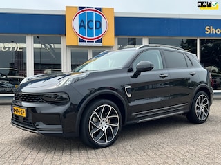Lynk & Co 01 1.5 261pk PHEV 7DCTH | Orig.NL | Trekhaak | PanoramaDak | 360 graden Camera | Carplay |