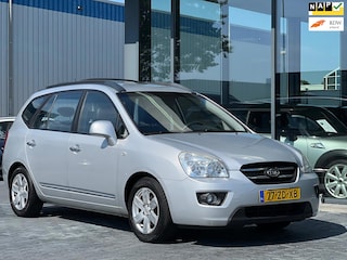 Kia Carens 2.0 CVVT X-ECUTIVE LEDER NAVIGATIE