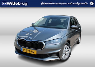 Skoda Fabia 1.0 TSI 95pk Ambition / Navigatie / LM 15 inch / LED / Parkeersensoren A / APP Connect