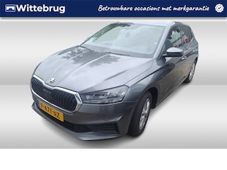 Skoda Fabia 1.0 TSI 95pk Ambition / Navigatie / LM 15 inch / LED / Parkeersensoren A / APP Connect