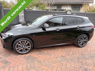 BMW X2 xDrive25e High Executive M Sport Panoramadak Leder 19 Inch Harman-Kardon ACC Elek Stoelverstelling Head-Up Display
