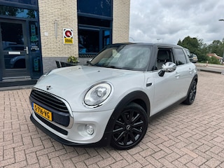 Mini Cooper 5-Deurs 1.5 Chili Serious Business- AUTOMAAT