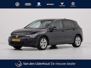Volkswagen Golf 1.0 TSI Life Business Navigatie Acc Stuurverwarming Led
