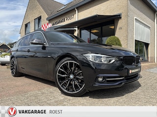 BMW 3-serie Touring 318i Sport Line Automaat Full LED / Panoramadak / Leder
