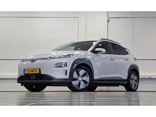 Hyundai Kona EV Premium 64 kWh Trekhaak SOH 92% Lerenbekleding Camera