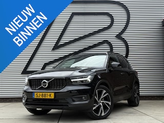 Volvo XC40 2.0 T5 AWD R-Design Intro Edition 1e Eigenaar|Pano|H&K|Camera|Trekhaak|Adap Cruise|Stuur+Stoel verw V+A|Carplay|Elek Achterklep|PDC V+A|N.A.P|APK tot 04-2027