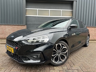 Ford Focus 1.0 EcoBoost Vignale ST-Line / Clima / Camera