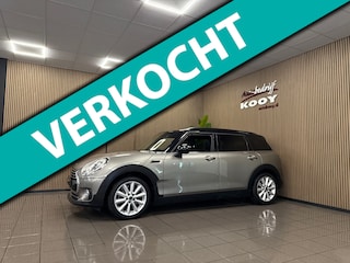 Mini Clubman 1.5 Cooper Chili Serious Business * Panoramadak / LED / Navigatie / Camera / NL Auto *