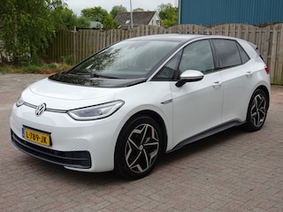 Volkswagen ID.3 First Plus 58 kWh Automatische airco, navigatie, achteruitrijcamera, licht metalen velgen, enz.