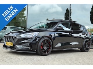 Ford Focus 1.5 ECOBOOST ST-LINE | PANO | CARPLAY | CAMERA | LED | WINTERPACK | LED | KEY-LESS
