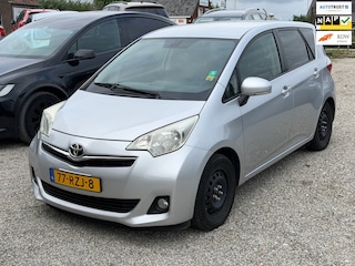 Toyota Verso-S 1.3 VVT-i Dynamic Keyless Automaat Camera Winterbanden Clima