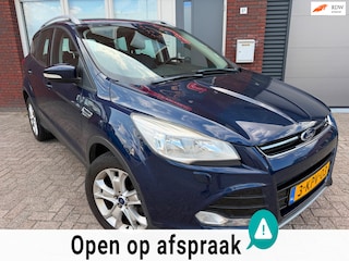 Ford Kuga 1.6 Titanium / Leder / Navi / Camera / PDC / Park assist / Keyless