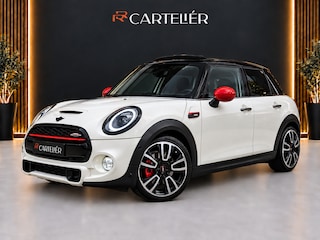 Mini Mini 2.0 John Cooper Works | Pano | Carplay | JCW Kit | PDC | Carplay | Stoelverwarming | Leder | Cruise | Schakelpaddles | Pepper White