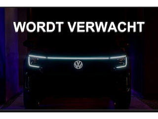 Volkswagen Tiguan 1.5 TSI Elegance 150PK / 110kW DSG, NL auto, 1e eigenaar nieuw door ons geleverd, wegklapbare trekhaak, digital cockpit pro, Assistentie pakket (adaptieve cruise control (ACC), dodehoekdetectie (Side Assist)), LED Matrix (IQ.Lights), Winter pakket (verwarmbare voorstoelen, verwarmbaar multifunctioneel lederen stuurwiel), Multimedia pakket (draadloze telefoonlader, navigatie), elektrische achterklep, keyless go & entry, achteruitrijcamera (Rear View), elektrisch verstel-, verwarm- en inklapbare buitenspiegels etc.