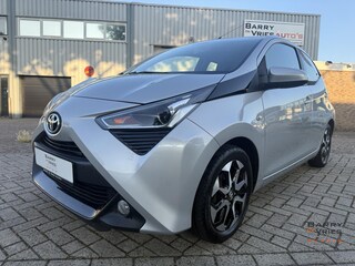 Toyota Aygo 1.0 VVT-i x-play limited | Apple Carplay | Achteruitrij Camera | Dealeronderhouden | VERWACHT