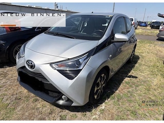 Toyota Aygo 1.0 VVT-i x-play limited | Apple Carplay | Achteruitrij Camera | Dealeronderhouden | VERWACHT