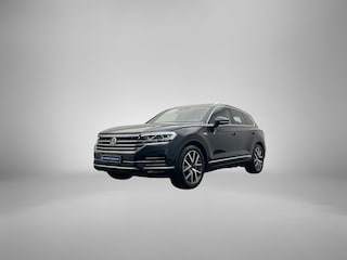 Volkswagen Touareg Elegance 3.0 TSI eHybrid 381pk Tiptronic Trekhaak, Luchtvering, Lederen bekleding, Panoramadak, Adaptive cruise control, Head up display, LED matrix koplampen