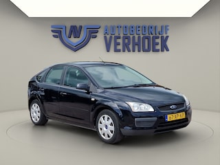 Ford Focus 1.4-16V Trend APK tot 22-08-2027 - Airco - Trekhaak