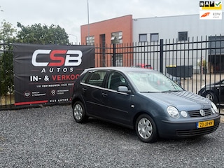 Volkswagen Polo 1.4-16V Highline AIRCO!AUTOMAAT!5DEURS!KOOPJE!