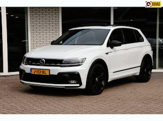 Volkswagen Tiguan 1.5 TSI R-line Panoramadak Camera Trekhaak Virtueel dashboard