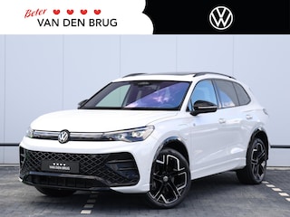 Volkswagen Tiguan 1.5 eHybrid R-Line Edition 272pk DSG | Black Style | Lederen bekleding | LED Matrix | 360 Camera | Panoramdak | Trekhaak | Head-Up Display | Stoel- & stuurverwarming |