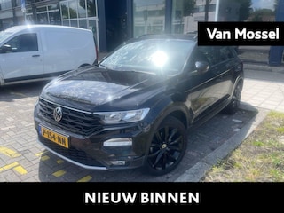 Volkswagen T-Roc 1.5 TSI R-Line | 150 PK | Black Style | Digital Cockpit | Stoelverwarming | Climatronic (Automatische Airco) |