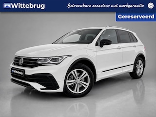 Volkswagen Tiguan 1.4 TSI eHybrid 245PK R-Line Business+ / Fabrieksgarantie tm 7-2-2028 / Panoramadak / Black Style / Zwenkbare Trekhaak / Head-Up Display / 360 Camera