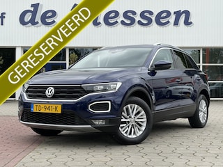 Volkswagen T-Roc 1.0 TSI Style Pano, Navi, Trekhaak, Rijklaar met beurt & garantie!