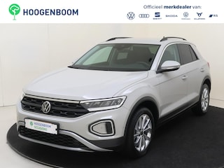 Volkswagen T-Roc 1.0 TSI Life | Achteruitrijcamera | Adaptieve cruise control | Keyless | Lane assist | Airco | Parkeersassistent | Carplay |
