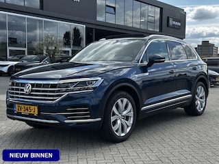 Volkswagen Touareg 3.0 TDI R-Line | Full Option | Pano | Luchtvering | Trekhaak | Dynaudio |