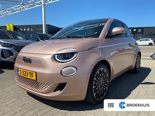 Fiat 500 La Prima 42 kWh | Vol-Leder | Tech Pack | Adaptive Cruise | Stoelverwarming | Achteruitrijcamera | Dodehoek-Detectie | !!