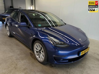 Tesla Model 3 Long Range AWD 75 kWh SOH 94,1 % 19"LMV WARMTEPOMP NEW MODEL