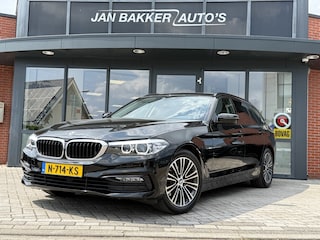 BMW 5-serie Touring 520i High Executive 19inch Sportstoelen  Getint Glas