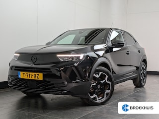 Opel Mokka Electric Level 5 50 kWh | SOH 100% | Dealer Onderhouden! | 1e Eigenaar! | Warmtepomp | Stoel/Stuurverwarming | Clima | Camera | Cruise Adaptive | BLIS | Alcantara