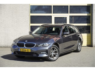 BMW 3-serie Touring 318i Automaat! Executive Sport BJ2021 Lmv 17" | Led V+A | Pdc | Elek. achterklep | App-Connect | Navi | Virtual cockpit | Dashboard verlichting | Climate control | Cruise control | Lederen bekleding | Sportstoelen | Sportstuur | Verwarmde voorstoelen