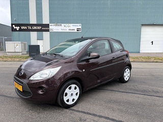 Ford Ka 1.2i Cool & Sound start/stop 70 PK. Zuinige en zeer mooie auto van de tweede eigenaar !!! Alle keuringen toegestaan !!