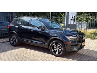 Volvo XC40 B4 200 PK Plus | All Seas | Pano-dak | Harman Kardon | Adapt. cruise control
