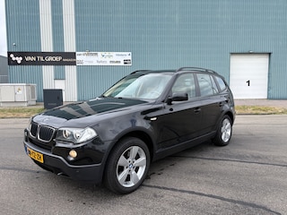 BMW X3 2.0i Executive Anniversary 4X4 6-Bak 150 PK. Mooie en zeer fijn rijdende auto !!! Alle keuringen toegestaan !!