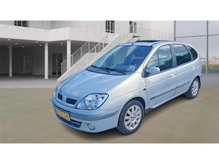 Renault Scénic 2.0-16V Privilège