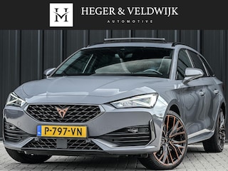 Cupra Leon 1.4 e-Hybrid 245 | Panoramadak | Camera | Stoelverwarming | Ambiance Interieur | Adaptive Cruise | Stuurverwarming | Keyless | Trekhaak |