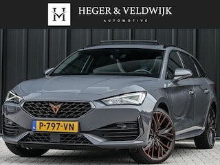 Cupra Leon 1.4 e-Hybrid 245 | Panoramadak | Camera | Stoelverwarming | Ambiance Interieur | Adaptive Cruise | Stuurverwarming | Keyless | Trekhaak |