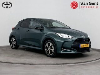 Toyota Yaris 1.5 Hybrid 115 Dynamic | Apple Carplay / Android Auto | Dodehoek detectie | Parkeersensoren voor/achter | Stoel-/stuurverwarming | Adaptive Cruise | Clima | Keyless | Camera | 16 inch