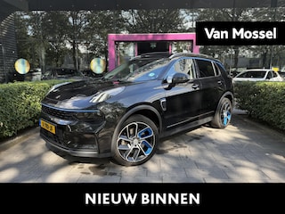 Lynk & Co 01 1.5 | WORDT VERWACHT | PANORAMADAK | 360 CAMERA | MEMORY | APPLE CARPLAY - ANDROID AUTO | STOELVERWARMING | ELEKTRISCHE KOFFERKLEP |