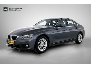 BMW 318i Executive (NAVIGATIE, LED, PDC, CLIMA, STUURBEDIENING, MULTIMEDIA)